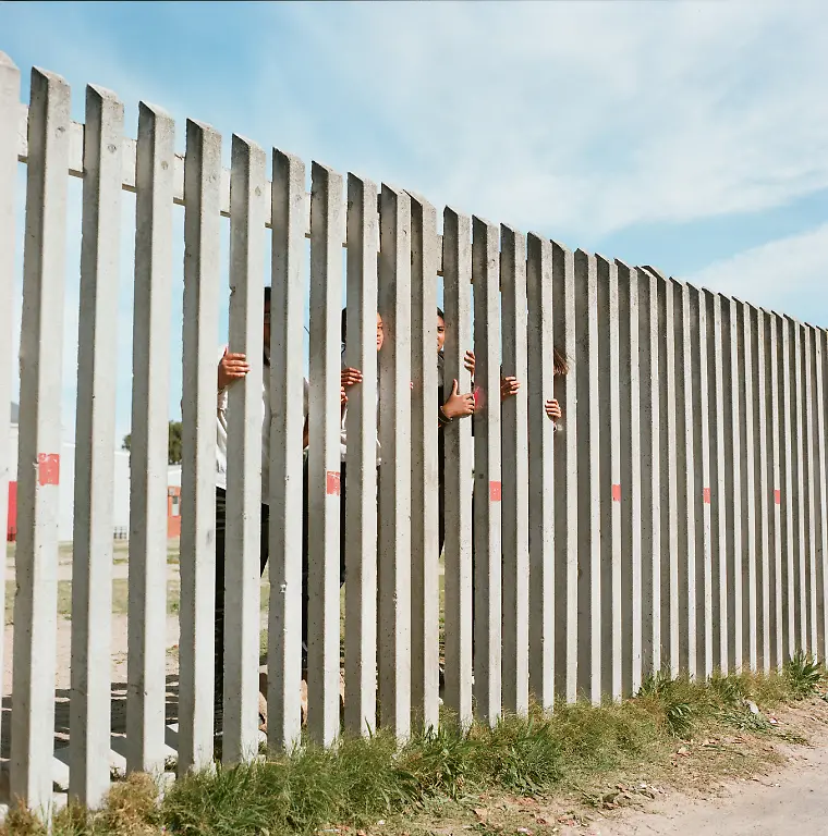 19 - Waiting for Zoe at school - 677468e2-c8c1-444b-b645-365b05acb769